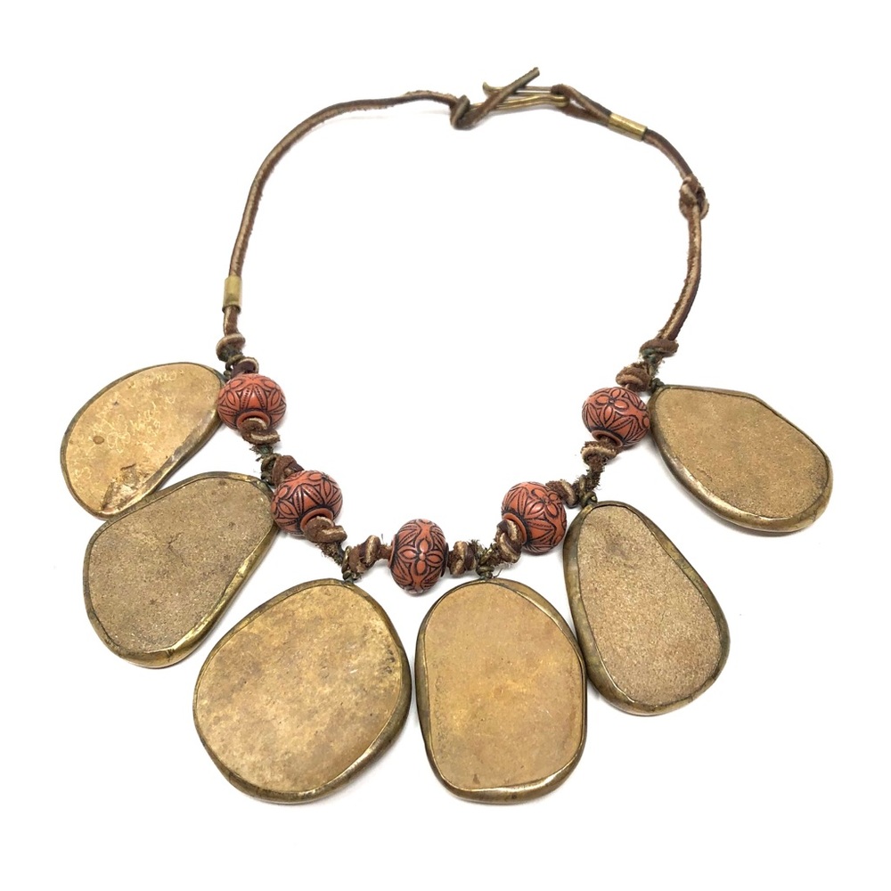 Ethereal, signed stone, suede cord necklace 128.6g - Picture 5 of 10
